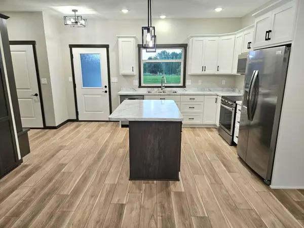 110 Par DR, Albany, MN 56307