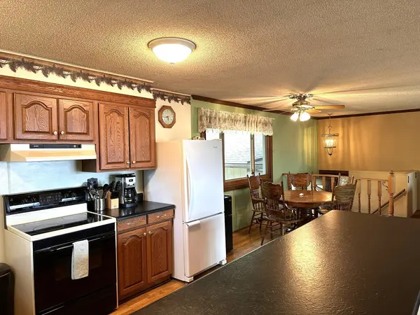 1843 Boundary ST, Babbitt, MN 55706