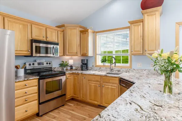 2516 Shannon CT, Hudson, WI 54016