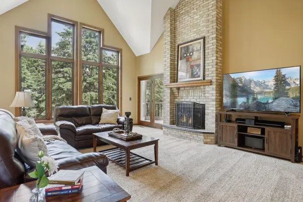 685 Valley View CT, Shoreview, MN 55126