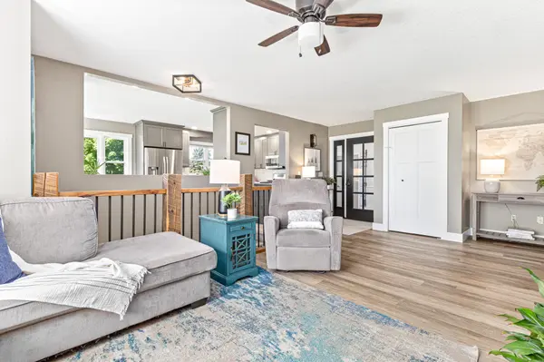 828 Glover RD, Troy Twp, WI 54022