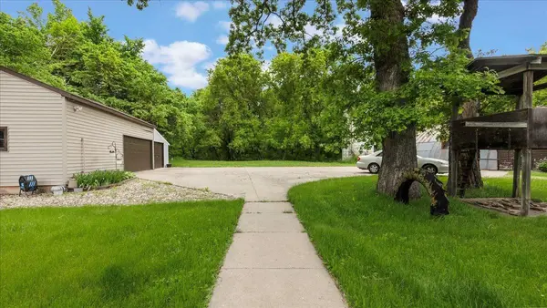 5190 225th AVE NW, Sunburg, MN 56289