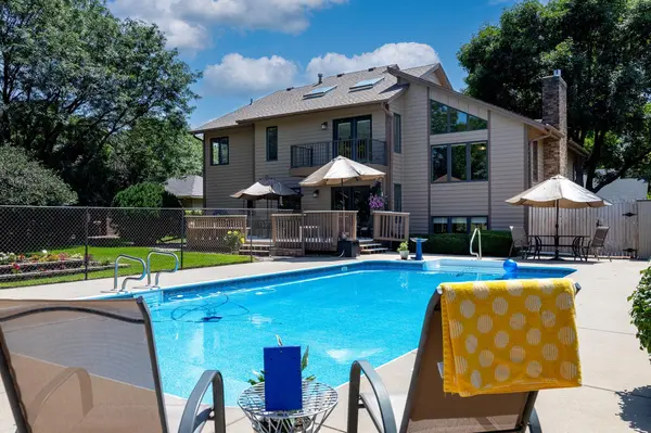 550 Bohlken DR, Hastings, MN 55033
