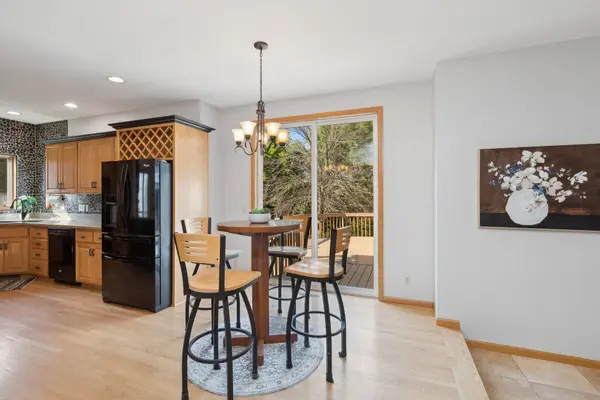 3949 Bailey Ridge Draw, Woodbury, MN 55125