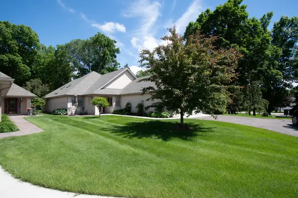 781 E Lake Geneva RD NE, Alexandria, MN 56308