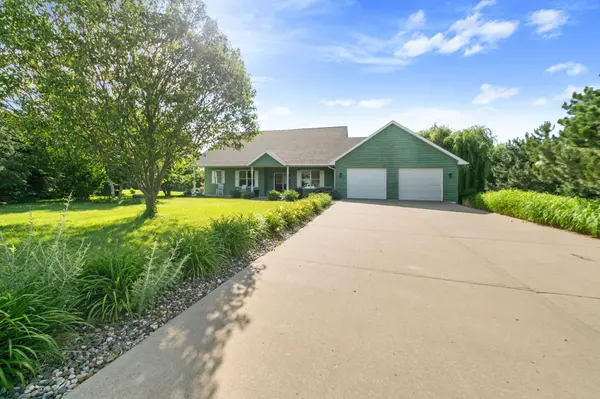 1896 Red Fox DR, Red Wing, MN 55066