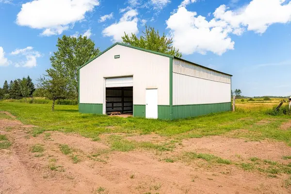 31598 Swanson RD, Askov, MN 55704