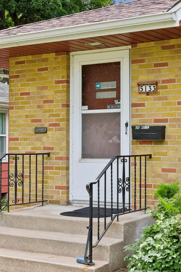 5133 Aldrich AVE N, Minneapolis, MN 55430