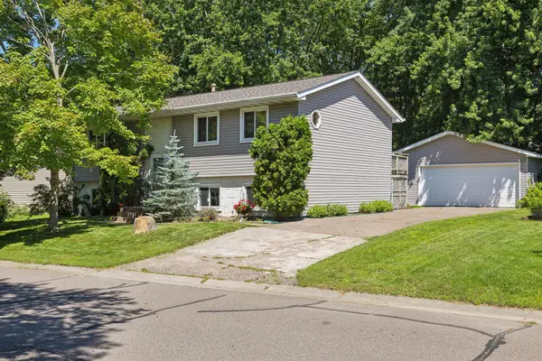 1984 Robin LN N, Centerville, MN 55038