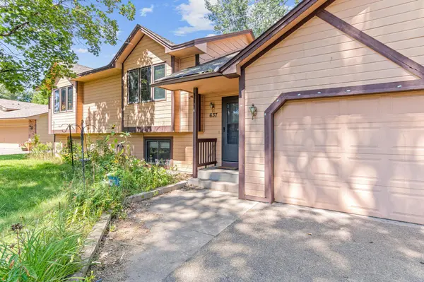 637 116th LN NE,  Blaine,  MN 55434