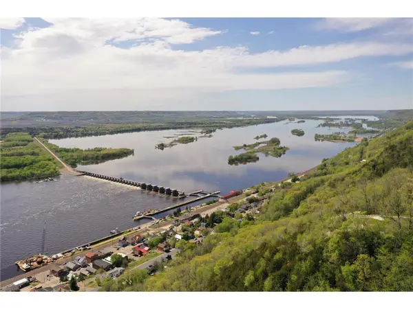 S1520 Shawnee DR, Alma, WI 54610