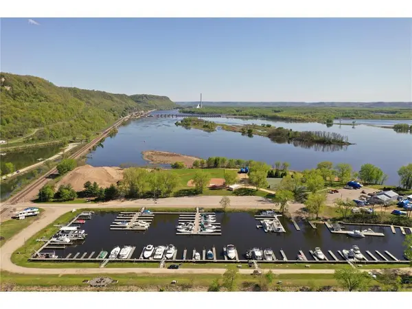 S1520 Shawnee DR, Alma, WI 54610