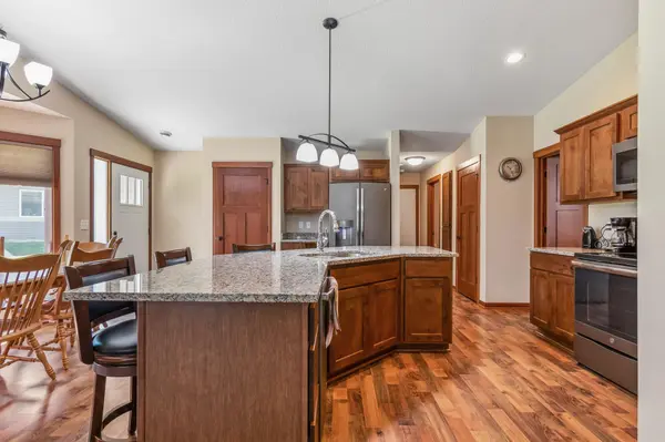 447 White Pine LN, Somerset, WI 54025