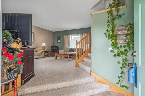 401 12th AVE NW, Isanti, MN 55040