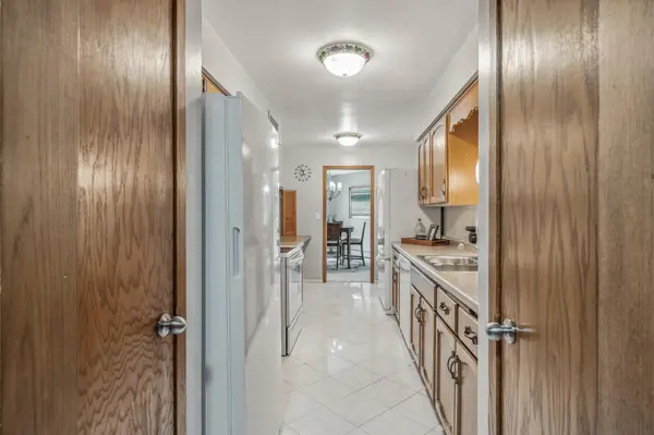 2220 Midland Grove RD #211, Roseville, MN 55113