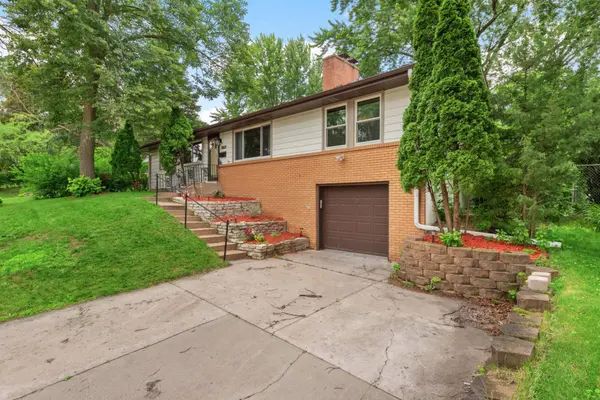 3730 Louisiana AVE N, New Hope, MN 55427