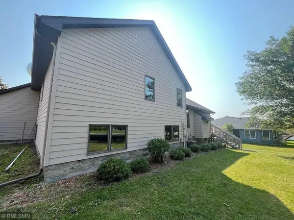 506 Ironwood AVE NE, New Prague, MN 56071