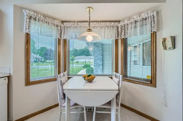 5750 Heather Ridge DR, Shoreview, MN 55126