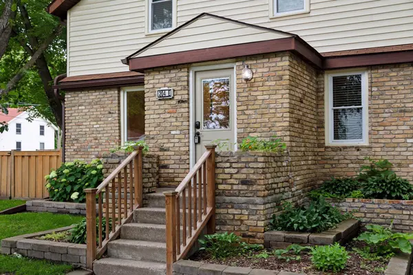 204 Main ST E, Carver, MN 55315