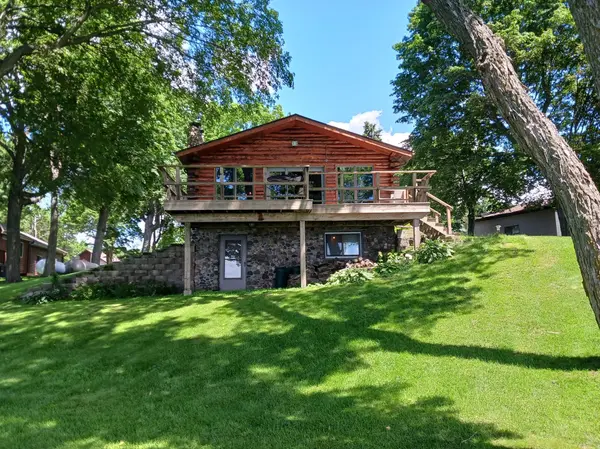 46329 Lucretia LN, Isle, MN 56342