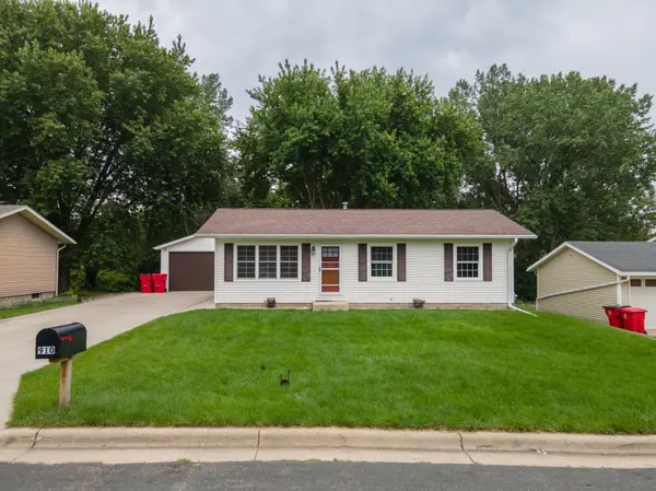 910 NW Walnut ST, Mantorville, MN 55955
