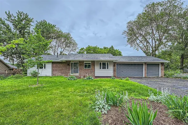 6581 Stratford RD, Woodbury, MN 55125