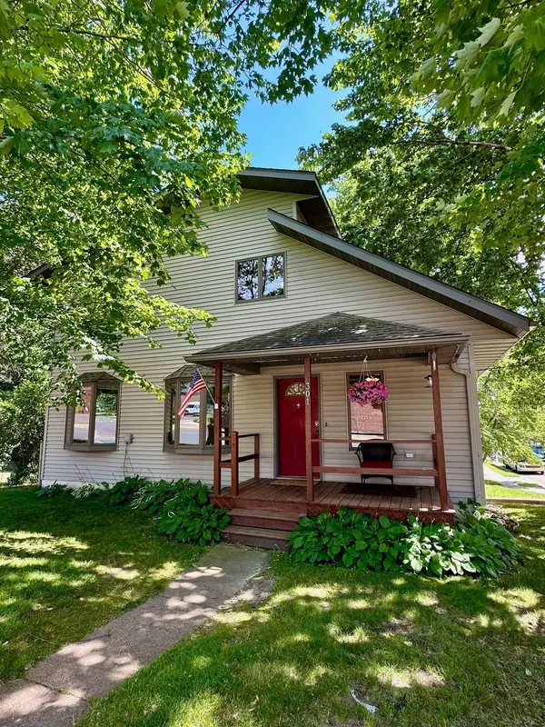 301 University ST, Elk Mound, WI 54739