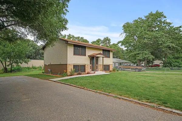 41 99th LN NW, Coon Rapids, MN 55448