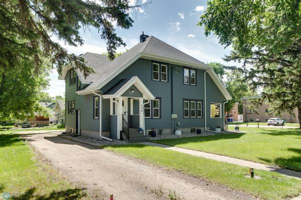508 10th ST N, Moorhead, MN 56560