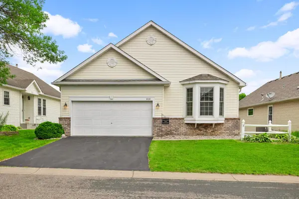 408 Meadowood LN, Burnsville, MN 55337