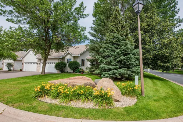 809 Wescott SQ, Eagan, MN 55123