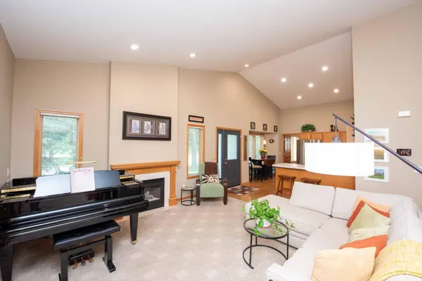 809 Wescott SQ, Eagan, MN 55123