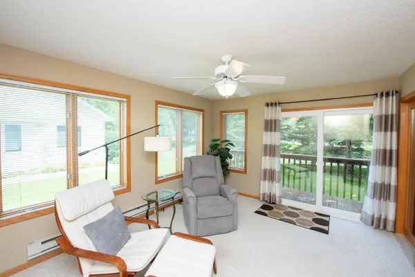 809 Wescott SQ, Eagan, MN 55123