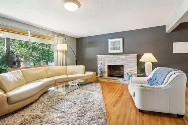 13413 Bryant AVE S, Burnsville, MN 55337