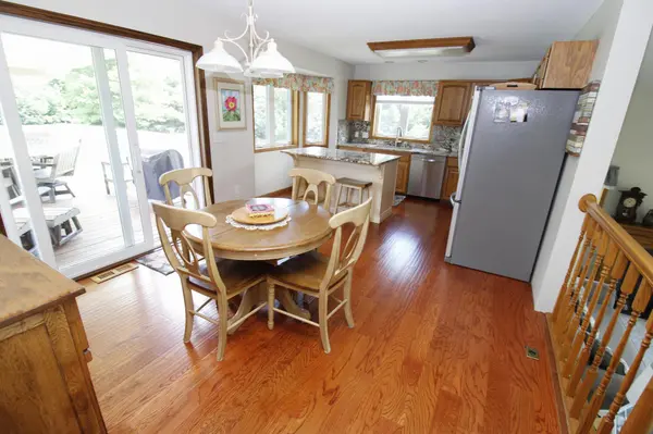 618 Oakley CIR, Troy Twp, WI 54016