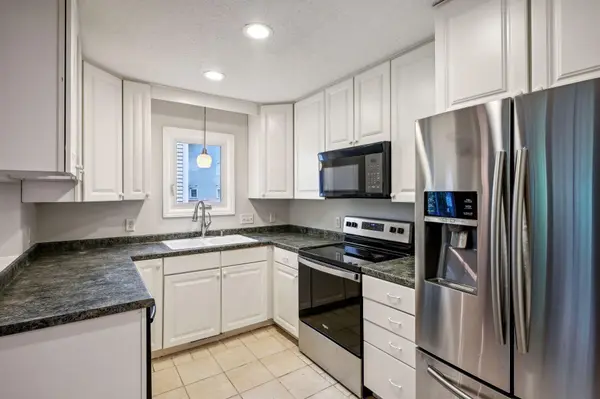 5427 E Brenner PASS, Fridley, MN 55432