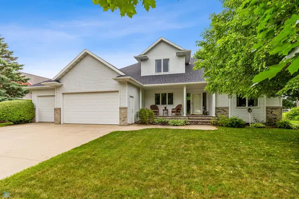 3525 Westmoor DR, Moorhead, MN 56560