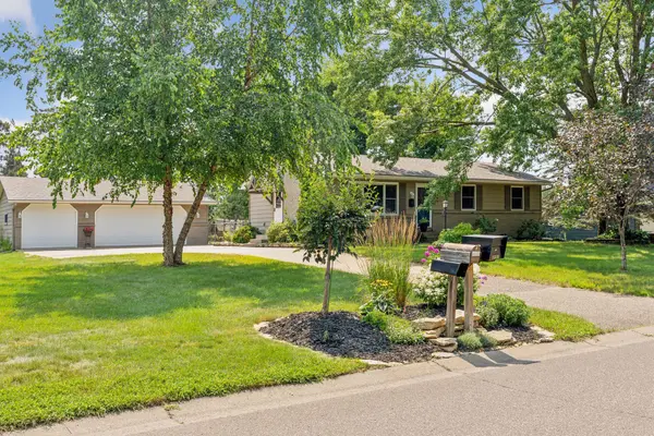 1558 143rd AVE NE, Ham Lake, MN 55304