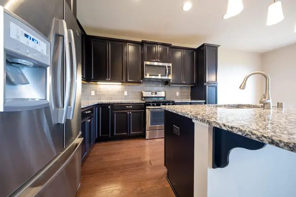 18155 Glassfern LN, Lakeville, MN 55044