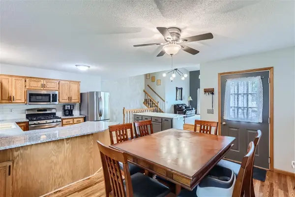 7559 19th ST N, Oakdale, MN 55128