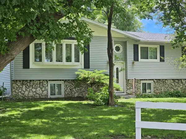 425 SW 4th ST, Avoca, MN 56114