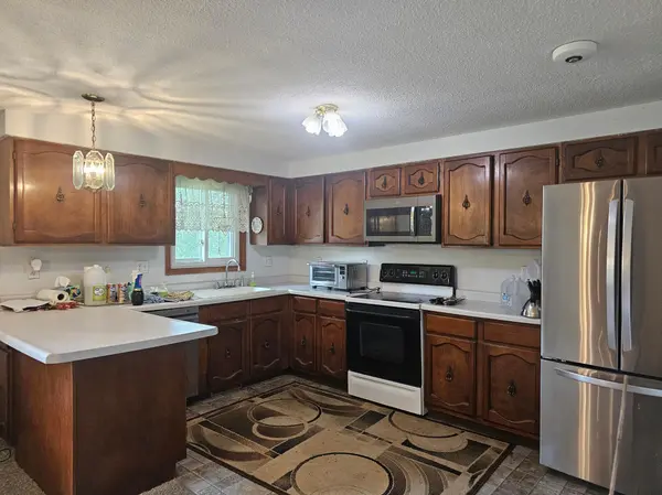 425 SW 4th ST, Avoca, MN 56114
