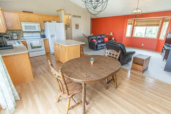 1017 2nd AVE SE, Freeport, MN 56331
