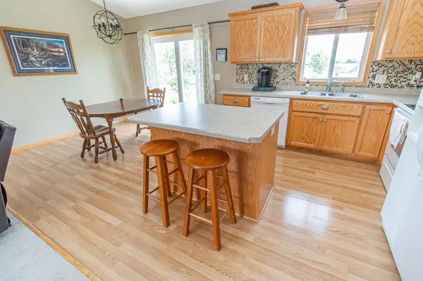 1017 2nd AVE SE, Freeport, MN 56331