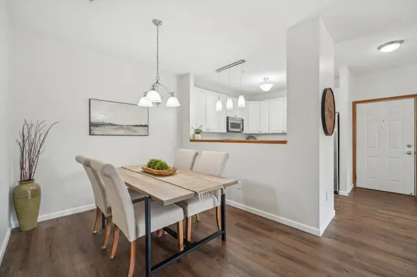 12761 Collegeview DR #201, Eden Prairie, MN 55347