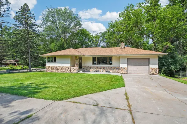 8601 Mattson Brook LN, Brooklyn Park, MN 55444