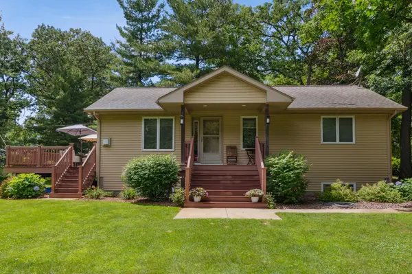 6144 213th PL NE, Linwood Twp, MN 55092