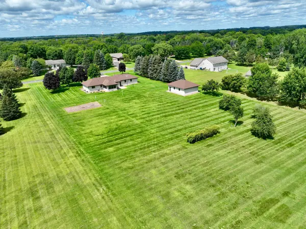 14156 Heather RDG, Rogers, MN 55374