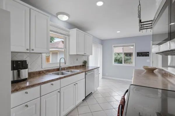 10019 Colfax AVE S, Bloomington, MN 55431