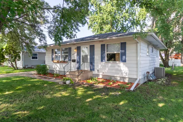 1143 10 1/2 AVE SE, Rochester, MN 55904